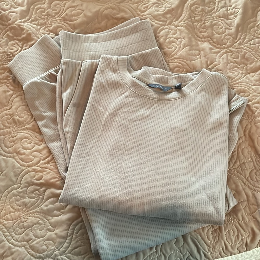 Danskin lounge set